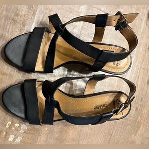 Clarks black leather strappy sandals